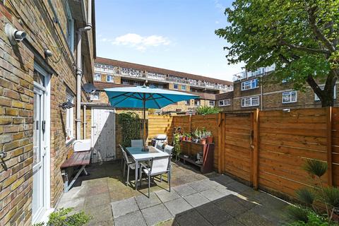 9 Tarbert Walk, London, E1 0EE