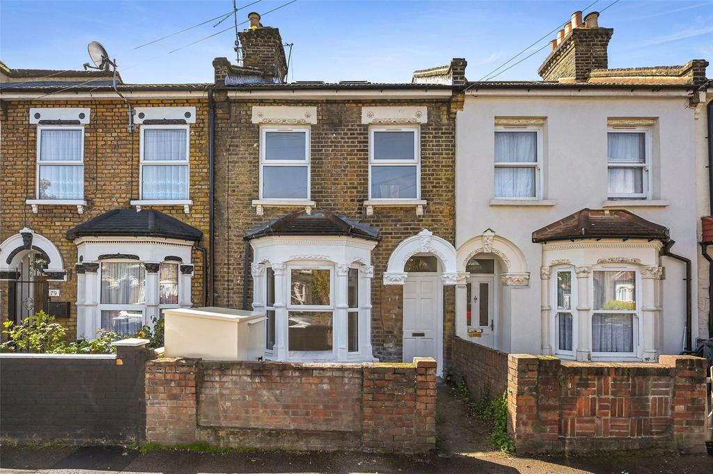 Selby Road, E11