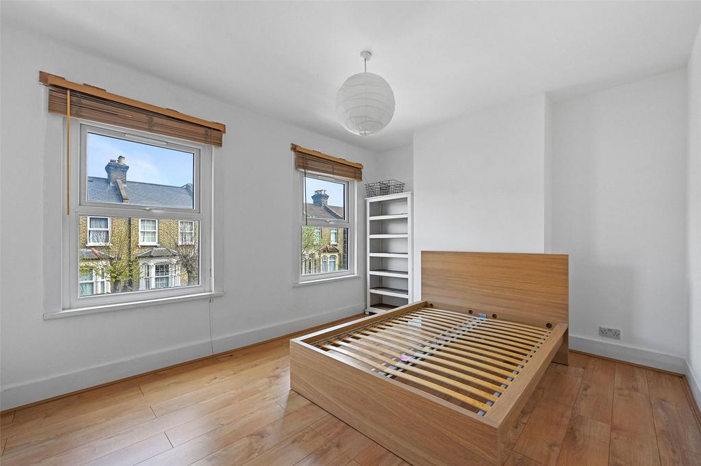 Selby Road, E11