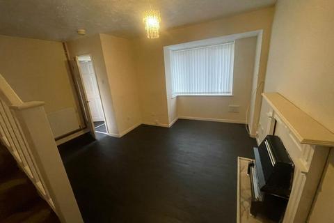 2 bedroom terraced house to rent, Dadford View, Brierley Hill