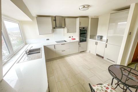 2 bedroom apartment for sale, Llandudno LL30