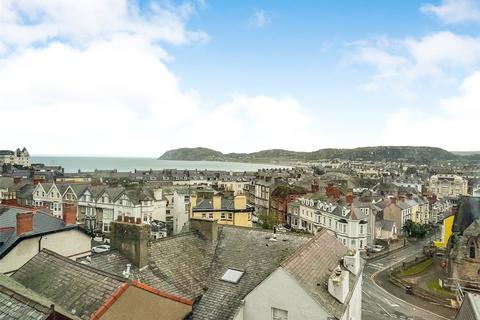 2 bedroom apartment for sale, Abbey Road, Llandudno LL30