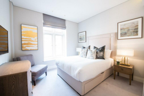 2 bedroom apartment to rent, Green Street, London