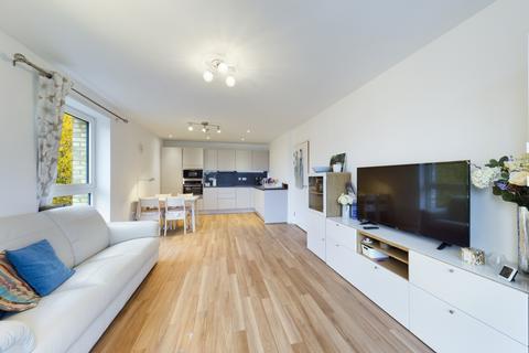 2 bedroom flat to rent, Nyland Court, Naomi Street, London, SE8