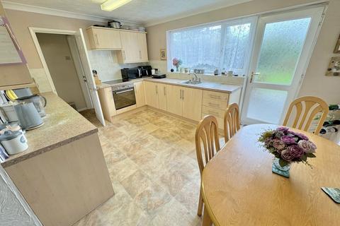 4 bedroom detached house for sale, Warburton Road, Canford Heath , Poole, BH17