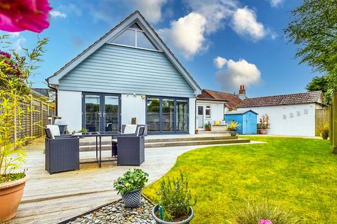 4 bedroom bungalow for sale, Priors Close, Friars Cliff, Christchurch, Dorset, BH23
