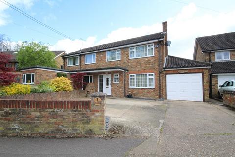4 bedroom semi-detached house for sale, Hill End Road, Harefield UB9