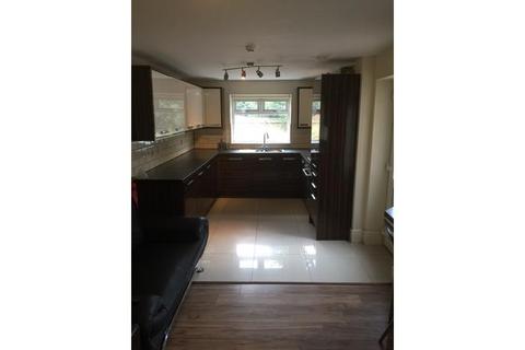 6 bedroom house to rent, 25 Beeston Road, Dunkirk. NG7 2JS
