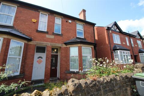 1 bedroom in a house share to rent, 15 Peveril Road, Beeston, NG9 2HY