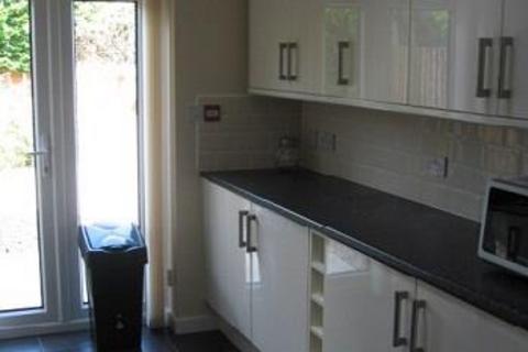 6 bedroom house to rent, 34 Marlborough Road, Beeston. NG9 2HG
