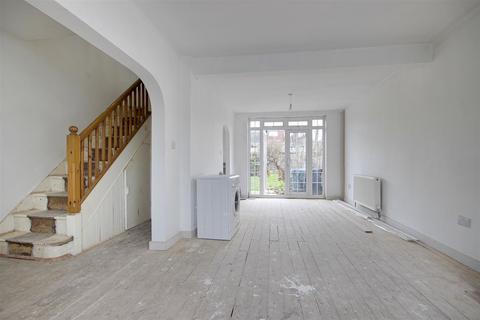 36 Tynemouth Drive, Enfield, EN1 4LS