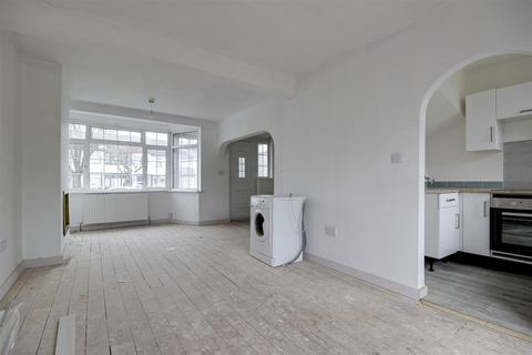 36 Tynemouth Drive, Enfield, EN1 4LS