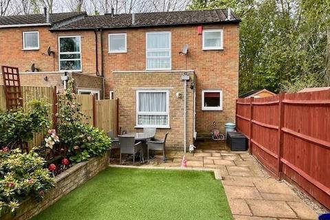 66 Ayelands, New Ash Green, Longfield, DA3 8JW