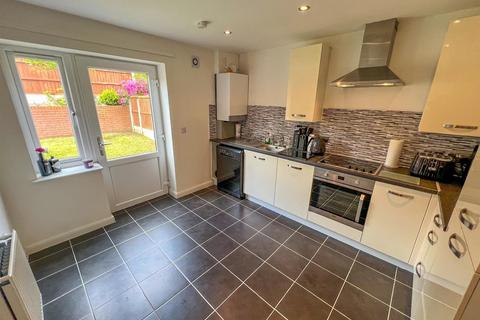2 bedroom semi-detached house to rent, Sandpiper Close, Stoke-On-Trent ST10
