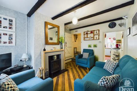 2 bedroom cottage for sale, Queen Street, Lydney GL15