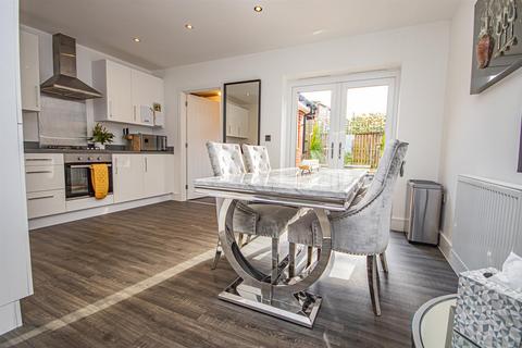 87 Ivinson Way, Bramshall, Uttoxeter, ST14 5EQ