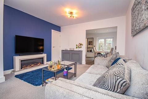 87 Ivinson Way, Bramshall, Uttoxeter, ST14 5EQ