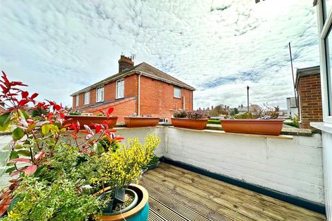 38a Cliff Road, Hornsea, HU18 1LN