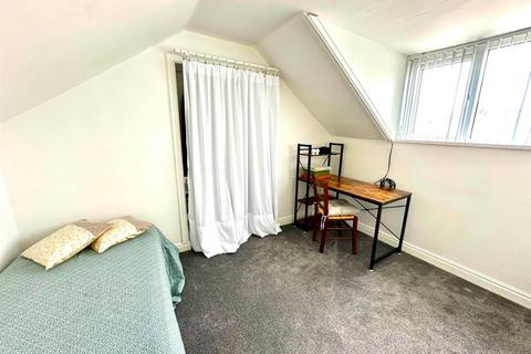 38a Cliff Road, Hornsea, HU18 1LN