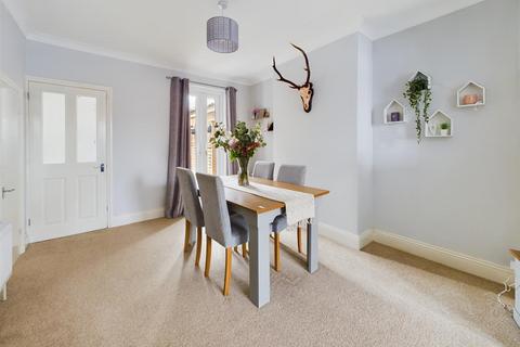 24 Sybil Road, Gloucester, GL1 4PG