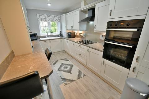 2 bedroom apartment for sale, Golf Links Road, Ferndown, BH22