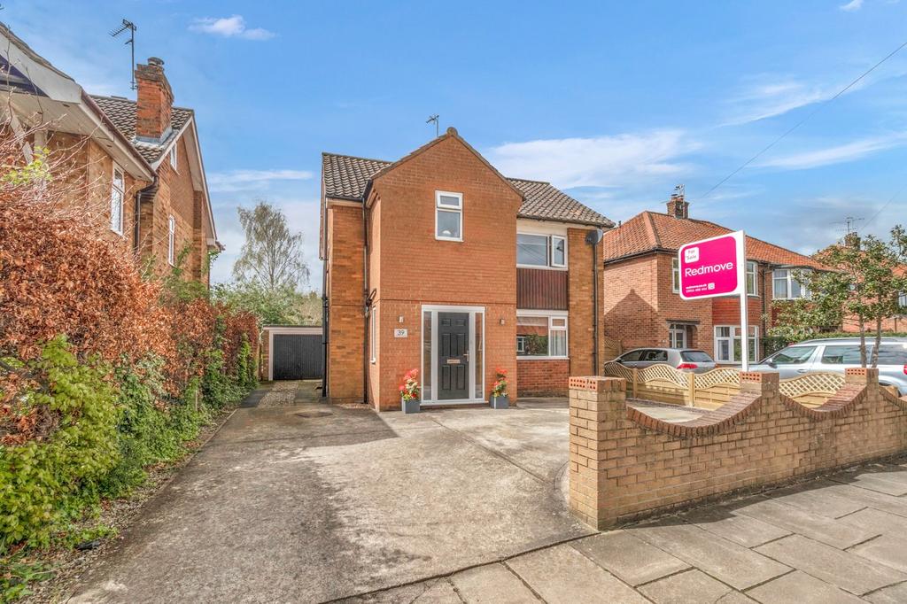 Woodlands Grove, York, YO31 3 bed detached house for sale £550,000