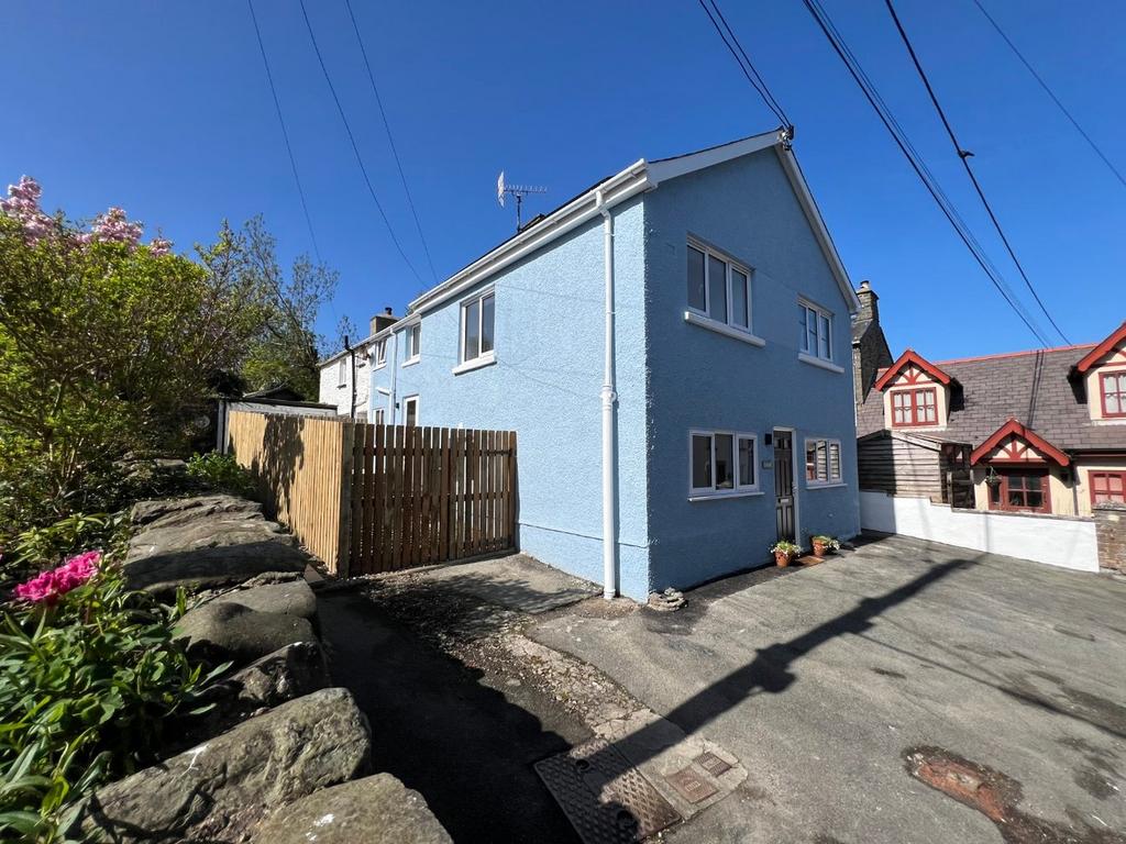Aberarth, Aberaeron, SA46 3 bed cottage for sale £269,000