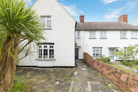 56 Dorking Road, Epsom, KT18 7NL