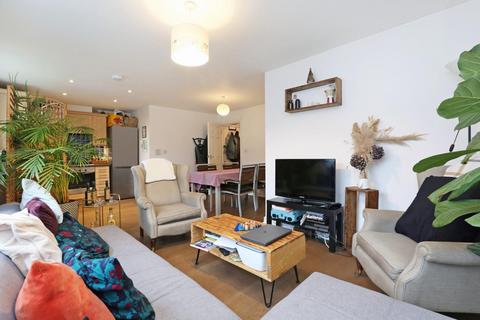 2 bedroom flat for sale, Tower Mill Road, London, SE15