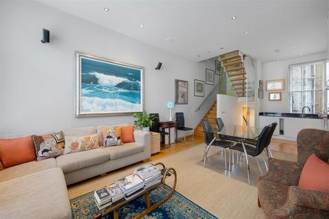 3 bedroom maisonette for sale, Moreton Street, London