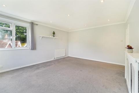 2, Shrubland Court Garratts Lane, Banstead, SM7 2EH