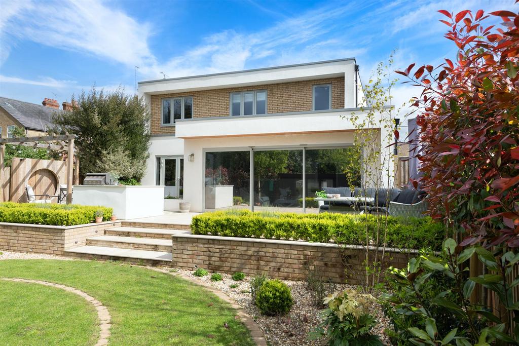 Sundon Road, Harlington, Bedfordshire 5 bed detached house for sale £950,000
