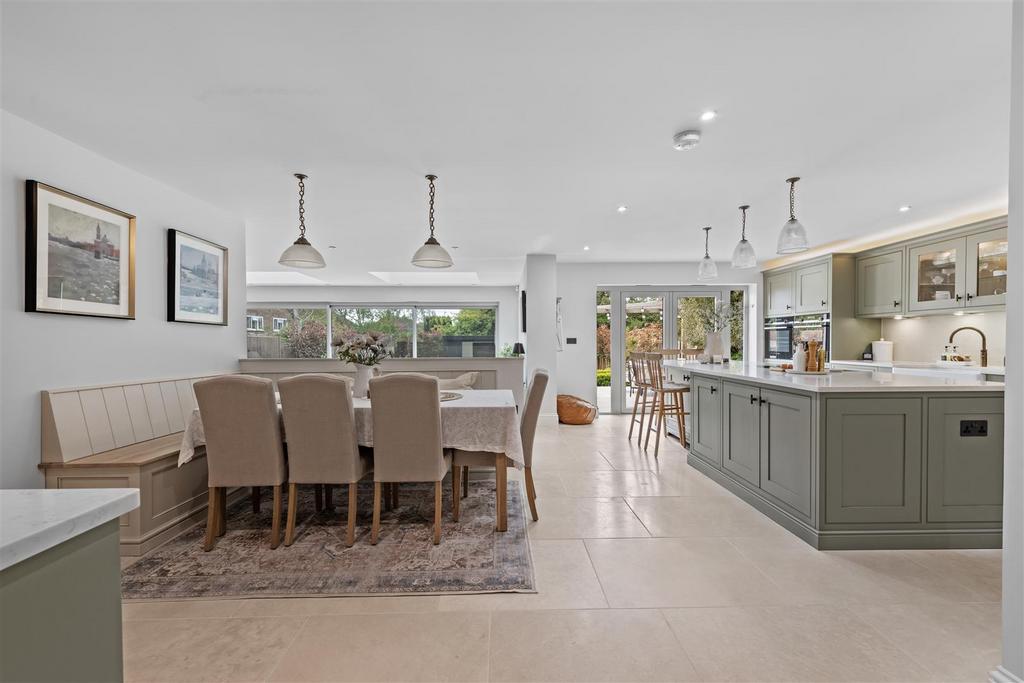 Kitchen/ Dining/ Sun Room