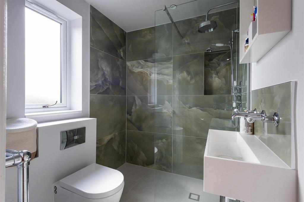 Bedroom Two En-Suite