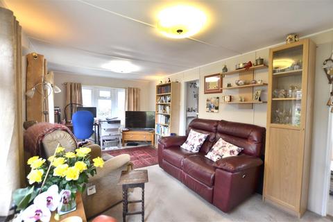 1 bedroom mobile home for sale, Green Glades, Grange Estate, Church Crookham GU52