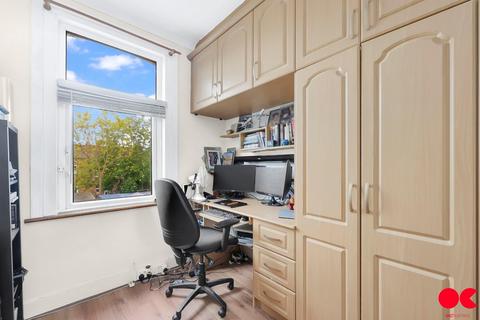 16 Castleton Road, Ilford, IG3 9QR