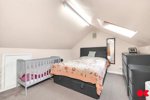 16 Castleton Road, Ilford, IG3 9QR