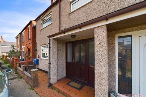 13 Gerddi, Rhosllanerchrugog, Wrexham, LL14 1BS