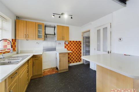 13 Gerddi, Rhosllanerchrugog, Wrexham, LL14 1BS