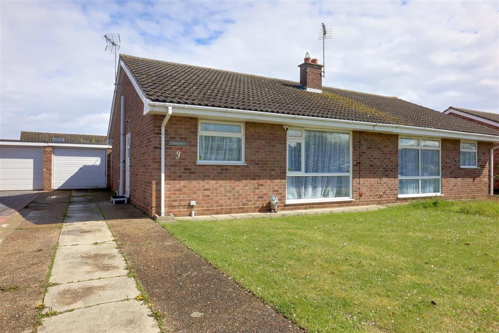 Romney Close, ClactonOnSea CO16 2 bed semidetached bungalow for sale