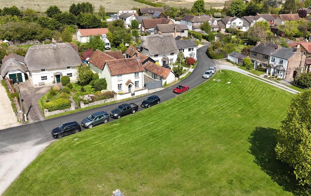 Haddenham, Buckinghamshire 4 bed detached house for sale £1,095,000