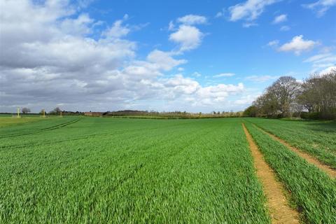 Land for sale, Cliff Road, Hackthorn Lincoln LN2
