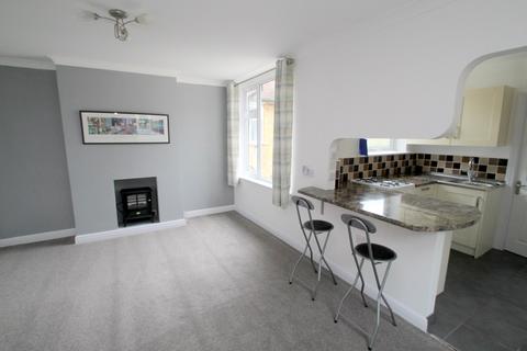 2 bedroom maisonette for sale, Avondale Avenue, Staines-upon-Thames, TW18