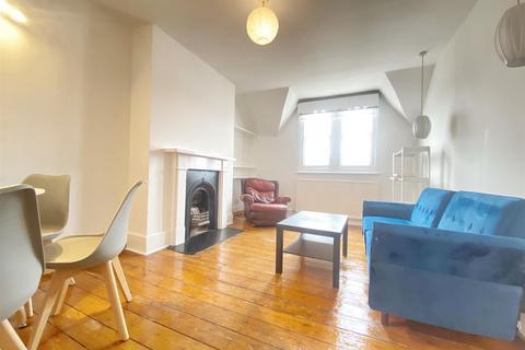 2 bedroom flat to rent, Agamemnon Road, West Hampstead