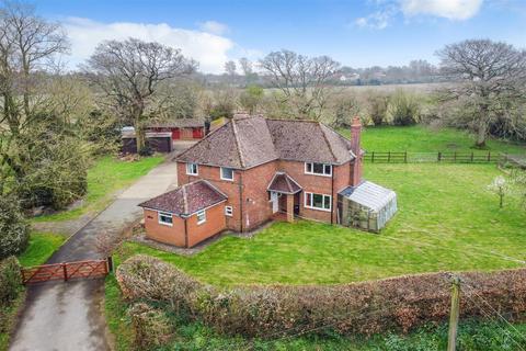 4 bedroom equestrian property for sale, Paddlesworth,Folkestone CT18