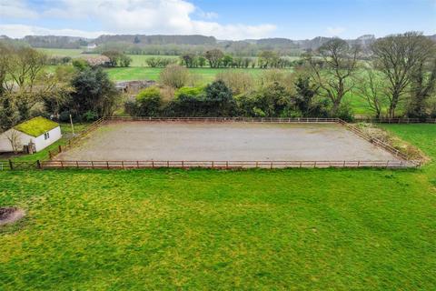 4 bedroom equestrian property for sale, Paddlesworth,Folkestone CT18