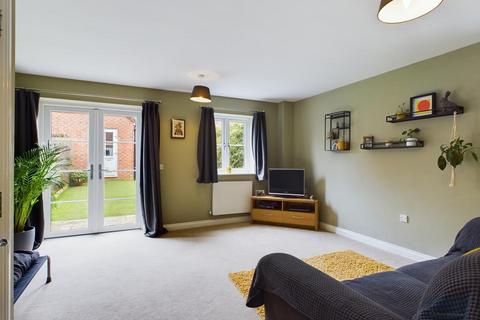 3 bedroom townhouse for sale, Barons Crescent, Trowbridge BA14