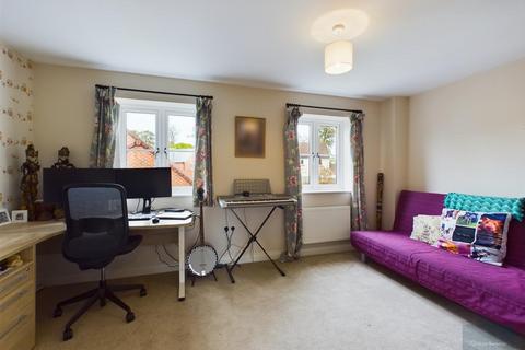 50 Barons Crescent, Trowbridge, BA14 7FU