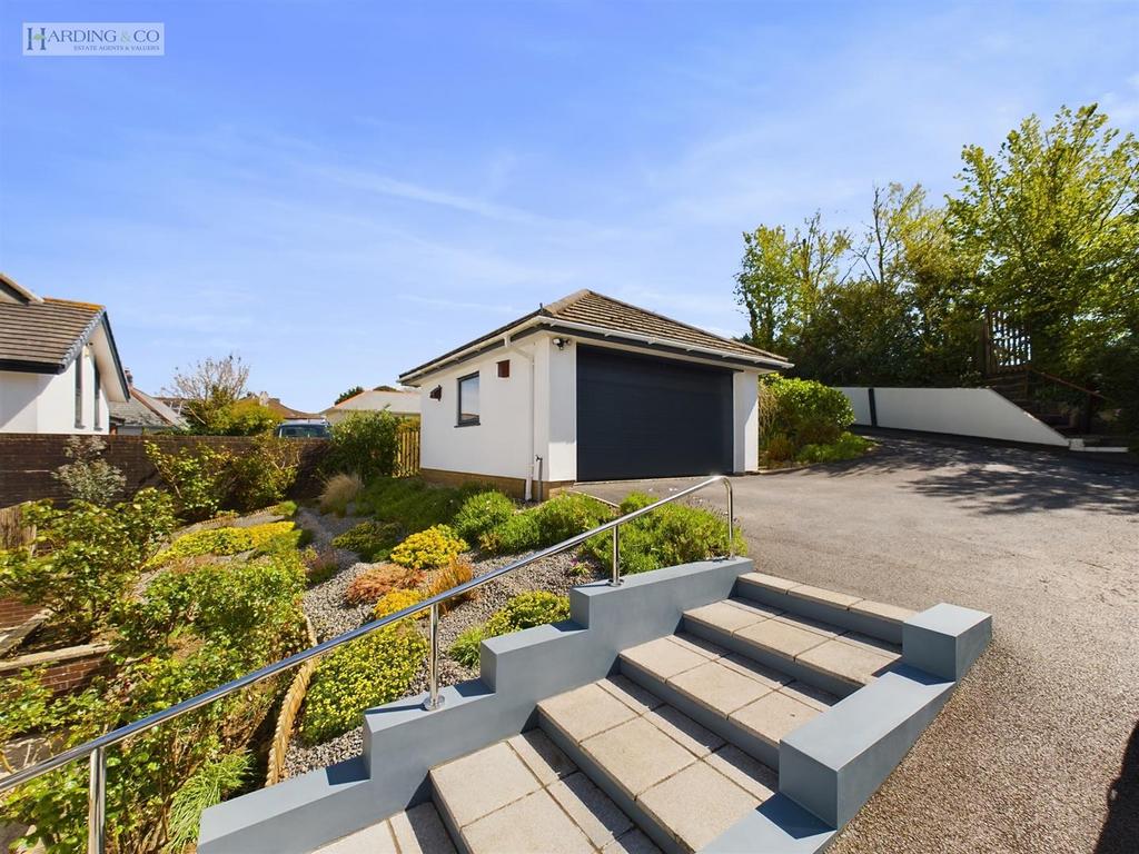 Garage and driveway.jpg