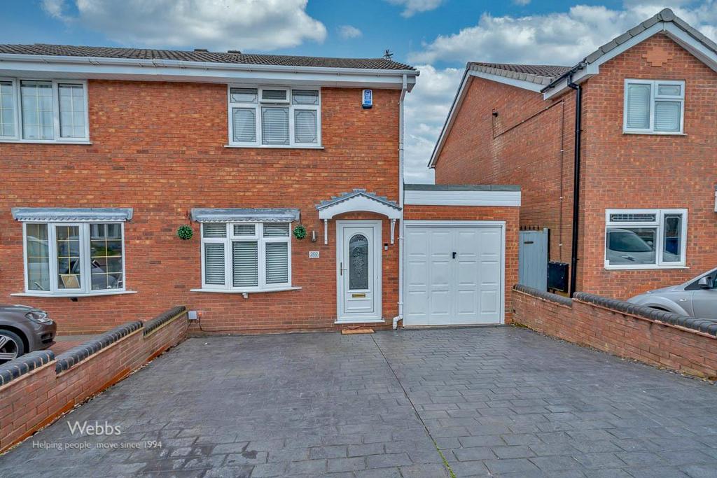 Bond Way, Hednesford, Cannock WS12 2 bed semidetached house for sale